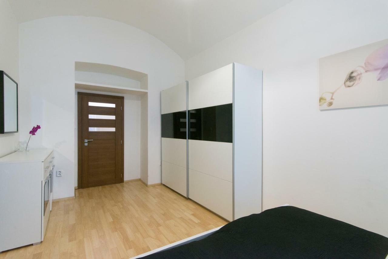 Spacious Apartment Near Wenceslas Square Prag Exterior foto